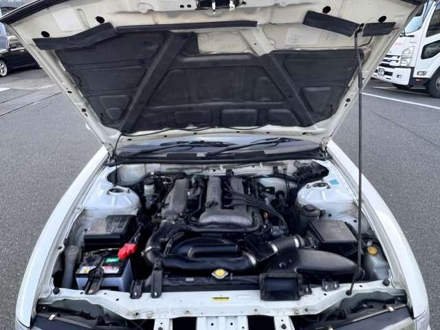 Ｑ’ｓ　５速ミッション　アルミホイール　ＳＲ２０ＤＥエンジン　エアコン　パワーステアリング　パワーウィンドウ　純正フロアマット(27枚目)