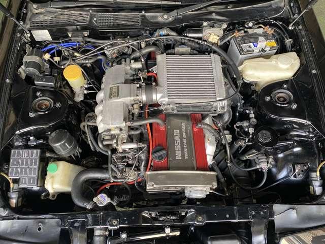 ２００ＺＲ－ＩＩ　Ｔバールーフ　ＡＴ　サンルーフ　アルミホイール　カセット　エアコン　パワーステアリング　パワーウィンドウ　ＲＢ２０型インタークーラーターボエンジン(2枚目)