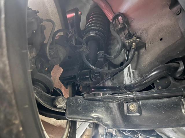 フェアレディＺ ３００ＺＸツインターボ　修復歴無し車両　後期モデル　純正レザーシート　リアスポイラー　キーレスキー　ＨＩＤヘッドライト　純正１６インチアルミホイール　ツインターボ　オートマ（32枚目）