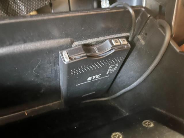 フェアレディＺ ３００ＺＸツインターボ　修復歴無し車両　後期モデル　純正レザーシート　リアスポイラー　キーレスキー　ＨＩＤヘッドライト　純正１６インチアルミホイール　ツインターボ　オートマ（53枚目）