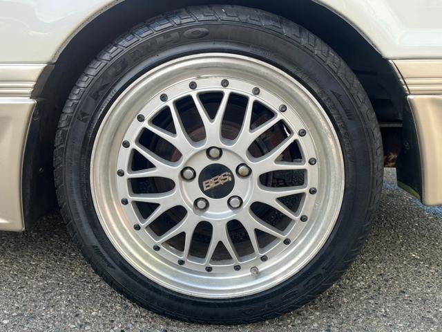 ソアラ 2.0GT 純正フルエアロ 純正サンルーフ BBSLM17インチアルミホイール 純正リアスポイラー 社外マフラー ツインカム24 新品全塗装済車両 純正フォグランプ(26枚目)