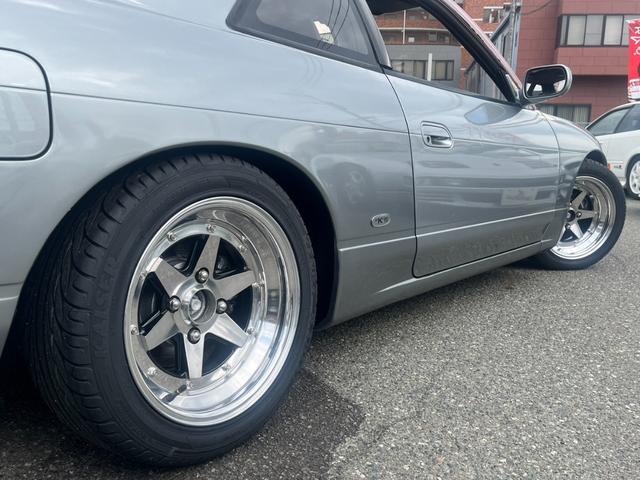 シルビア Ｋ’ｓクラブセレクションスーパーハイキャスＰ　新品フルタップ車高調　ロンシャン　１５インチアルミホイール　新品タイヤ装着　全塗装済車両　サンルーフ　社外マフラー　レカロシート　社外ステアリング（17枚目）