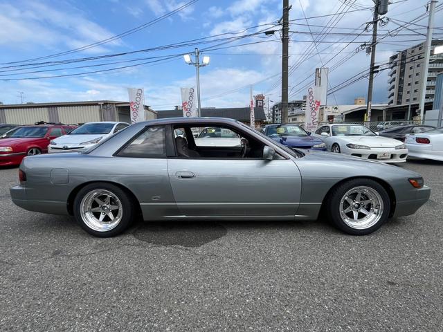 シルビア Ｋ’ｓクラブセレクションスーパーハイキャスＰ　新品フルタップ車高調　ロンシャン　１５インチアルミホイール　新品タイヤ装着　全塗装済車両　サンルーフ　社外マフラー　レカロシート　社外ステアリング（32枚目）