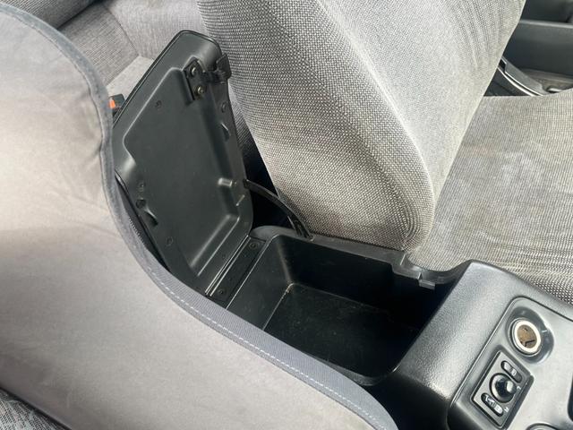 シルビア Ｋ’ｓクラブセレクションスーパーハイキャスＰ　新品フルタップ車高調　ロンシャン　１５インチアルミホイール　新品タイヤ装着　全塗装済車両　サンルーフ　社外マフラー　レカロシート　社外ステアリング（45枚目）