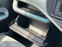 グローブボックス・車検証や小物を入れるのに丁度いい大きさです!