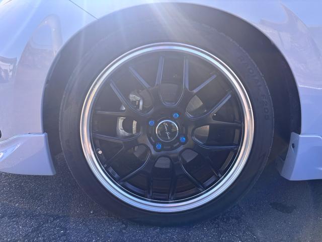 フィット ｅ：ＨＥＶホーム　純正９インチナビ／ブルートゥース／ＣＤ／ＤＶＤ／バックカメラ／ＥＴＣ／ホンダセンシング／ダウンサス／モデューロエアロ／社外１７ＡＷ／プッシュスタート／スマートキー／ＬＥＤヘッドライト／フォグ／クルコン（36枚目）