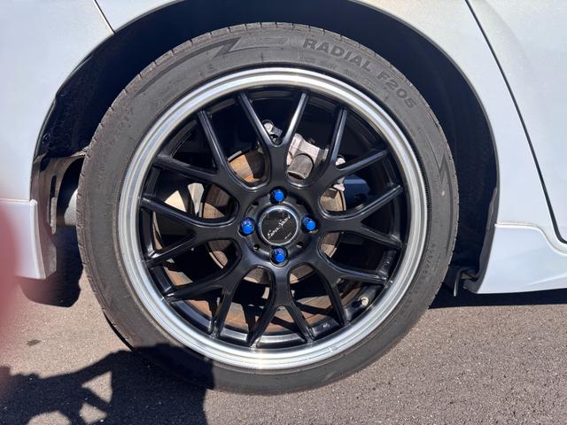 フィット ｅ：ＨＥＶホーム　純正９インチナビ／ブルートゥース／ＣＤ／ＤＶＤ／バックカメラ／ＥＴＣ／ホンダセンシング／ダウンサス／モデューロエアロ／社外１７ＡＷ／プッシュスタート／スマートキー／ＬＥＤヘッドライト／フォグ／クルコン（38枚目）