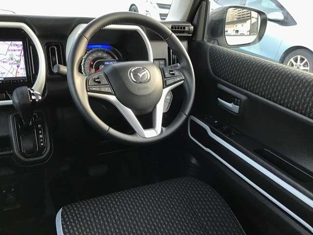 �V���v�����@�\�I�ň����₷���C���p�l����ł��B