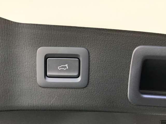 CX-5 2.0 20S ブラックトーンエディション ナビ ETC 前後ドラレコ 全方位モニター 電動パワーシート アドバンストキー i-stop クリアランスソナー オートエアコン アルミホイール 横滑防止装置 サイドエアバッグ キーレス Sヒーター(18枚目)