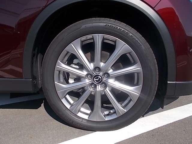 ＣＸ－８０ ３．３　ＸＤ　Ｌパッケージ　ディーゼルターボ　４ＷＤ　当社デモカーＵＰ　ナビ　ＢＯＳＥ　スカイルーフ　アルミホイール　パノラマサンルーフ　フルセグＴＶ　電動リアゲート　レザーシート　全周囲カメラ　パワーシート　スマートキー　アイドリングストップ　４ＷＤ（19枚目）
