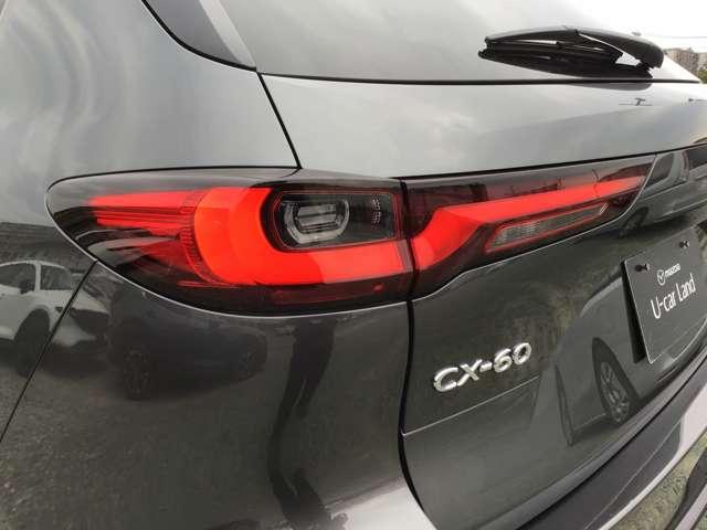 ＣＸ－６０ ３．３　ＸＤ　エクスクルーシブ　モード　ディーゼルターボ　純正ＯＰエアロ　大型サンルーフ　衝突軽減　ＬＥＤ　フルセグＴＶ　パワーシート　ＥＴＣ　スマートキー　クリアランスソナー　レザーシート　盗難防止装置　メモリーナビ　アルミホイール　シートヒーター　ターボ（6枚目）