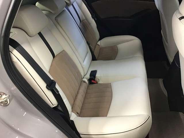 ���㕔���ȃV�[�g��聙�@�����A�V�[�g�����K�ȏ��S�n���V-�g�̏��S�n���ǂ��A���s�Ȃǒ������^�]�ɂ������Ă��܂��B