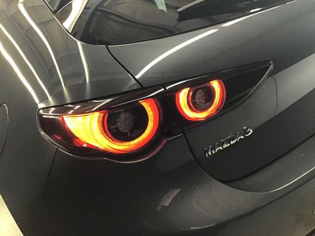 MAZDA3ファストバック 2.0 20S プロアクティブ ツーリング セレクション ナビ ETC 前後ドラレコ 全方位モニター Pシート レーダークルーズ キーレス 衝突被害軽減ブレーキ シートヒーター DVD再生 スマートキー バックカメラ オートハイビーム アイドリングストップ(8枚目)