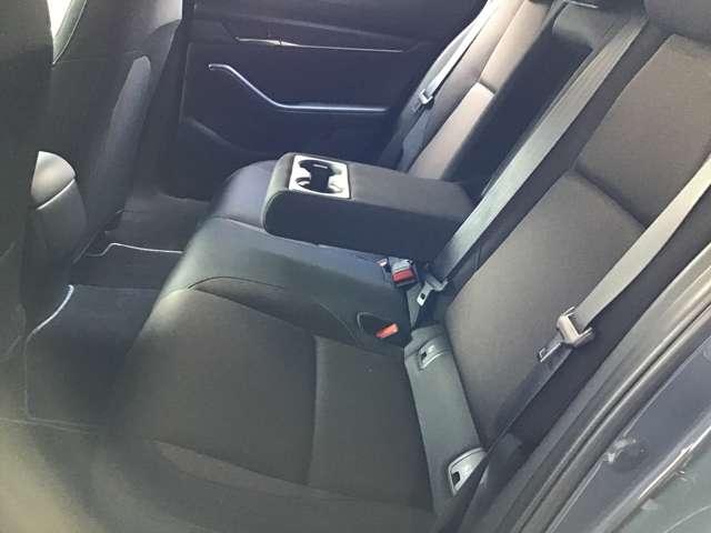 MAZDA3ファストバック 2.0 20S プロアクティブ ツーリング セレクション ナビ ETC 前後ドラレコ 全方位モニター Pシート レーダークルーズ キーレス 衝突被害軽減ブレーキ シートヒーター DVD再生 スマートキー バックカメラ オートハイビーム アイドリングストップ(17枚目)