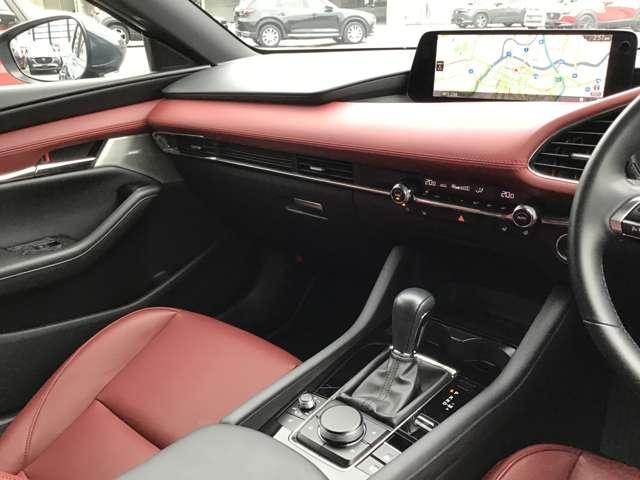 �V���v�����@�\�I�ň����₷���C���p�l����ł��B