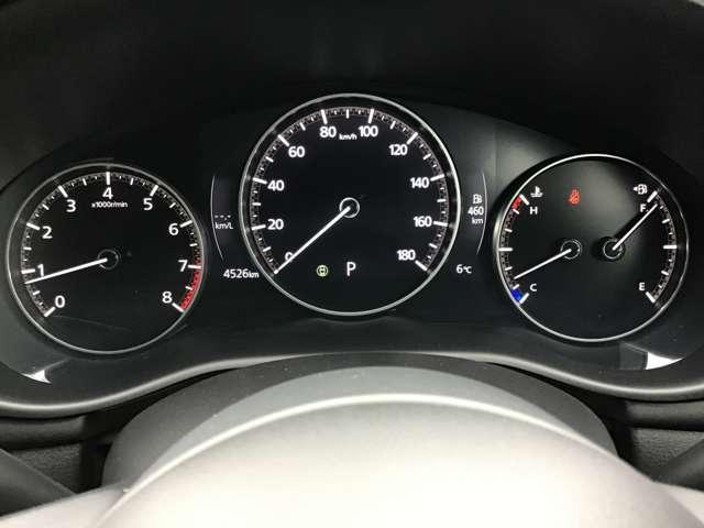 �V���v���Ŏ��F���̍������[�^�[�ł��B�R��ȂǑ��ʂȏ����m�F�ł���D�����