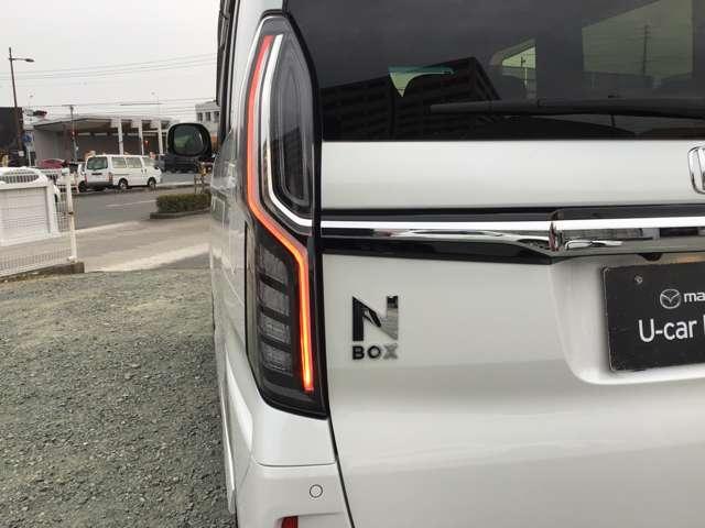 Ｎ－ＢＯＸカスタム カスタム　６６０　Ｌ　ターボ　両側電動スライドドア　ナビ　ＥＴＣ　両側電動Ｄ　セキュリティアラーム　誤発信抑制　フルオートエアコン　Ｓヒーター　Ｂカメ　サイドカーテンエアバック　キーフリーシステム　横滑り防止装置　Ｉストップ（6枚目）