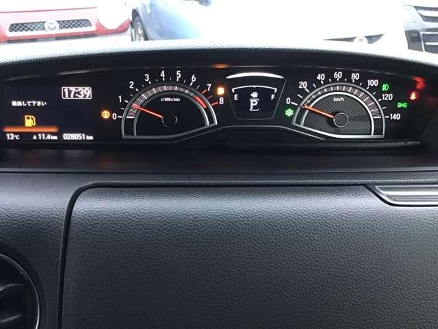 Ｎ－ＢＯＸカスタム カスタム　６６０　Ｌ　ターボ　両側電動スライドドア　ナビ　ＥＴＣ　両側電動Ｄ　セキュリティアラーム　誤発信抑制　フルオートエアコン　Ｓヒーター　Ｂカメ　サイドカーテンエアバック　キーフリーシステム　横滑り防止装置　Ｉストップ（15枚目）