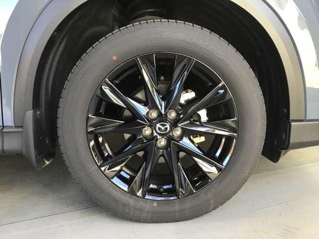 ＣＸ－５ ２．０　２０Ｓ　ブラックトーンエディション　パワーリフトゲート　ナビ　ＥＴＣ　横滑防止装置　ｂｌｕｅｔｏｏｔｈ　Ｐセンサー　オートエアコン　ｉ－ｓｔｏｐ　イモビライザー　ＵＳＢ　アルミホイール　キーレス　アドバンストキー　Ｓヒーター（11枚目）