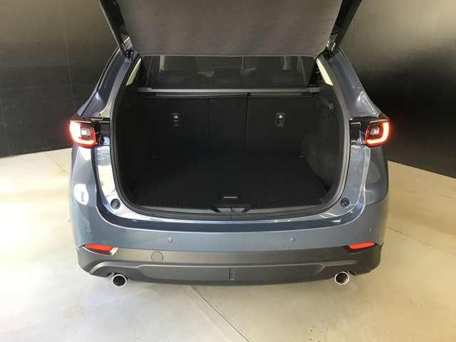 ＣＸ－５ ２．０　２０Ｓ　ブラックトーンエディション　パワーリフトゲート　ナビ　ＥＴＣ　横滑防止装置　ｂｌｕｅｔｏｏｔｈ　Ｐセンサー　オートエアコン　ｉ－ｓｔｏｐ　イモビライザー　ＵＳＢ　アルミホイール　キーレス　アドバンストキー　Ｓヒーター（13枚目）