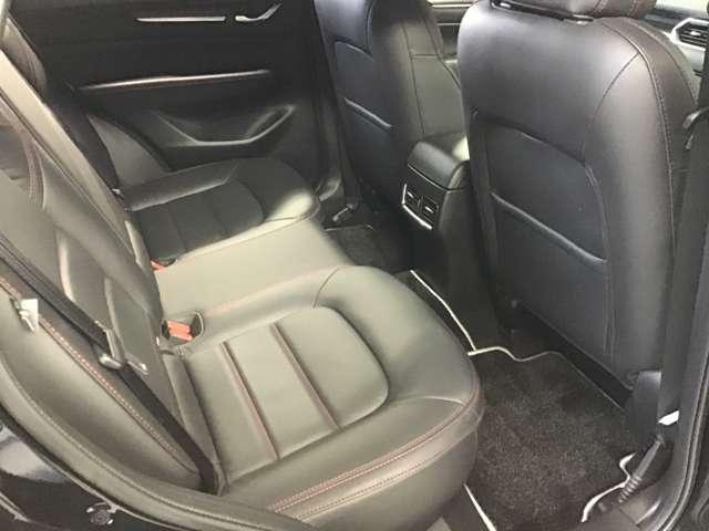 �Q��ڃV�[�g��������肭�낰���ԂɂȂ��Ă܂��B