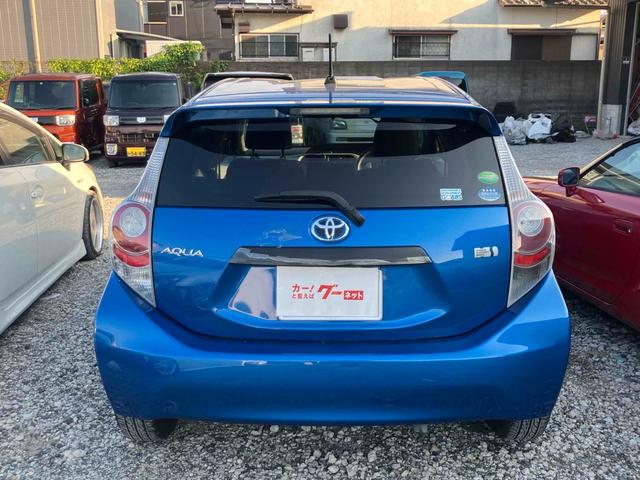 アクア Ｓ　ＥＴＣ　ナビ　ＴＶ　アルミホイール　スマートキー　電動格納ミラー　ＣＶＴ　衝突安全ボディ　ＡＢＳ　ＥＳＣ　Ｂｌｕｅｔｏｏｔｈ　エアコン　パワーステアリング　パワーウィンドウ　運転席エアバッグ（4枚目）