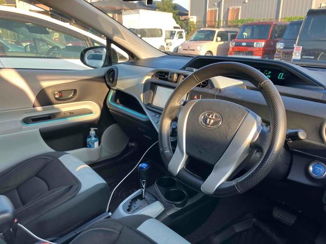 アクア Ｓ　ＥＴＣ　ナビ　ＴＶ　アルミホイール　スマートキー　電動格納ミラー　ＣＶＴ　衝突安全ボディ　ＡＢＳ　ＥＳＣ　Ｂｌｕｅｔｏｏｔｈ　エアコン　パワーステアリング　パワーウィンドウ　運転席エアバッグ（19枚目）