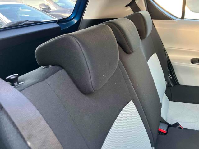 アクア Ｓ　ＥＴＣ　ナビ　ＴＶ　アルミホイール　スマートキー　電動格納ミラー　ＣＶＴ　衝突安全ボディ　ＡＢＳ　ＥＳＣ　Ｂｌｕｅｔｏｏｔｈ　エアコン　パワーステアリング　パワーウィンドウ　運転席エアバッグ（22枚目）