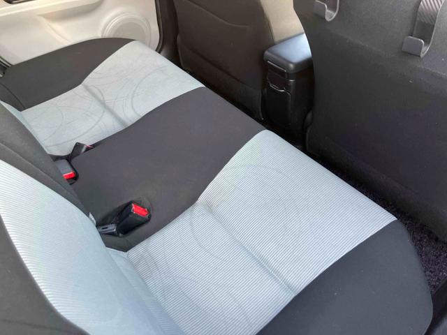 アクア Ｓ　ＥＴＣ　ナビ　ＴＶ　アルミホイール　スマートキー　電動格納ミラー　ＣＶＴ　衝突安全ボディ　ＡＢＳ　ＥＳＣ　Ｂｌｕｅｔｏｏｔｈ　エアコン　パワーステアリング　パワーウィンドウ　運転席エアバッグ（23枚目）