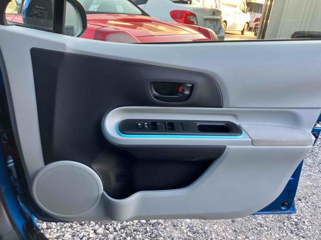 アクア Ｓ　ＥＴＣ　ナビ　ＴＶ　アルミホイール　スマートキー　電動格納ミラー　ＣＶＴ　衝突安全ボディ　ＡＢＳ　ＥＳＣ　Ｂｌｕｅｔｏｏｔｈ　エアコン　パワーステアリング　パワーウィンドウ　運転席エアバッグ（25枚目）