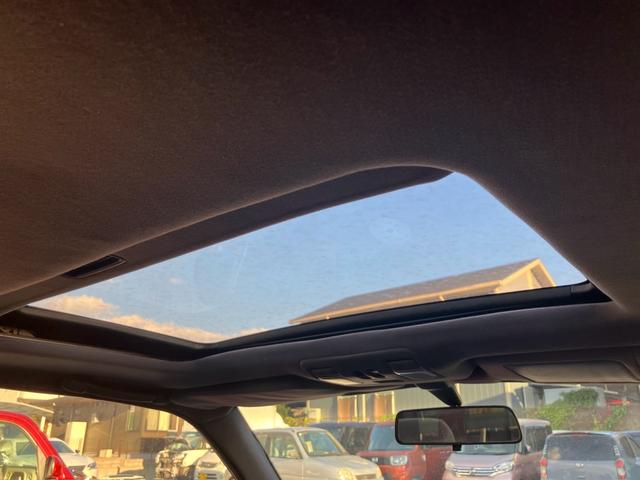 グロリア ブロアムＶ　ターボ　サンルーフ　キーレス　ＬＥＤライト　社外マフラー　スポイラー　グリル（15枚目）