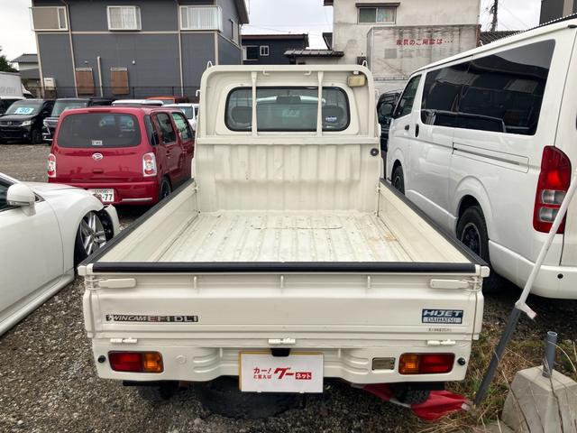 ハイゼットトラック 　５速マニュアル　４ＷＤ　エアコン　三方開　積載量３５０ｋｇ（5枚目）