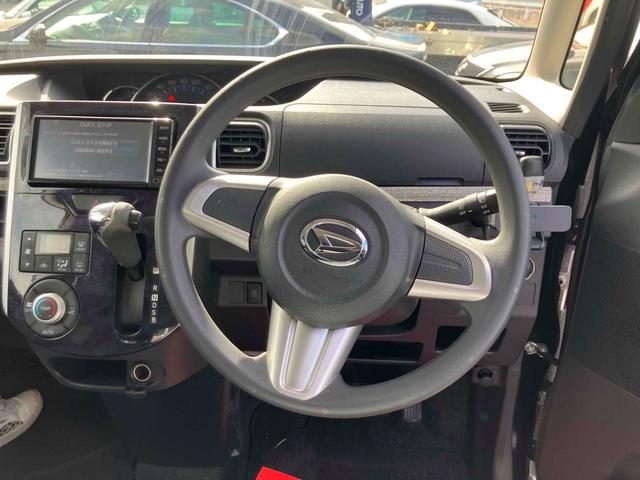 タント カスタムＸ　両側スライド・片側電動　ナビ　ＴＶ　ＬＥＤヘッドランプ　スマートキー　アイドリングストップ　電動格納ミラー　ベンチシート　ＣＶＴ　盗難防止システム　ＡＢＳ　ＣＤ　ミュージックプレイヤー接続可（5枚目）