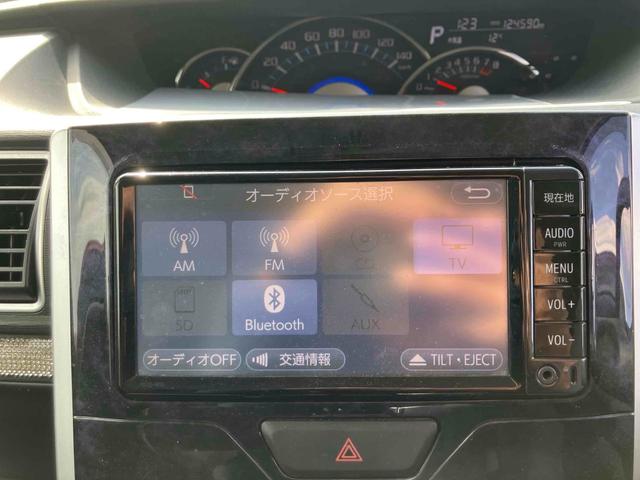 タント カスタムＸ　両側スライド・片側電動　ナビ　ＴＶ　ＬＥＤヘッドランプ　スマートキー　アイドリングストップ　電動格納ミラー　ベンチシート　ＣＶＴ　盗難防止システム　ＡＢＳ　ＣＤ　ミュージックプレイヤー接続可（7枚目）