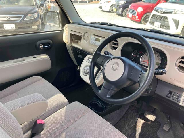 ミラココア ココアＸ　４ＷＤ　スマートキー　アイドリングストップ　電動格納ミラー　ベンチシート　ＣＶＴ　盗難防止システム　ＡＢＳ　ＣＤ　ミュージックプレイヤー接続可　衝突安全ボディ　エアコン　パワーステアリング（10枚目）