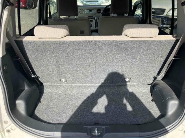 ミラココア ココアＸ　４ＷＤ　スマートキー　アイドリングストップ　電動格納ミラー　ベンチシート　ＣＶＴ　盗難防止システム　ＡＢＳ　ＣＤ　ミュージックプレイヤー接続可　衝突安全ボディ　エアコン　パワーステアリング（18枚目）