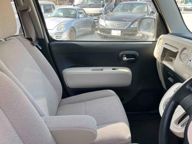 ミラココア ココアＸ　４ＷＤ　スマートキー　アイドリングストップ　電動格納ミラー　ベンチシート　ＣＶＴ　盗難防止システム　ＡＢＳ　ＣＤ　ミュージックプレイヤー接続可　衝突安全ボディ　エアコン　パワーステアリング（21枚目）