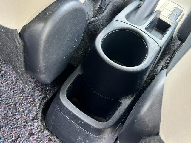 アクア Ｓ　車検：令和９年４月／ナビ／バックカメラ／Ｂｌｕｅｔｏｏｔｈ／ＴＶ視聴／ＥＴＣ／電動格納サイドミラー／エコカー／ハイブリッドカー（40枚目）