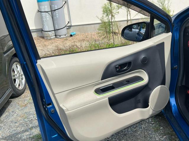 アクア Ｓ　車検：令和９年４月／ナビ／バックカメラ／Ｂｌｕｅｔｏｏｔｈ／ＴＶ視聴／ＥＴＣ／電動格納サイドミラー／エコカー／ハイブリッドカー（60枚目）