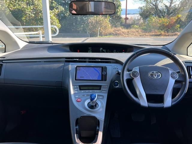 プリウス S 後期型/車検:令和9年12月/ナビ/バックカメラ/ETC/Bluetooth/ドライブレコーダー/オートエアコン/電動格納サイドミラー/ハイブリッドカー/エコカー(3枚目)