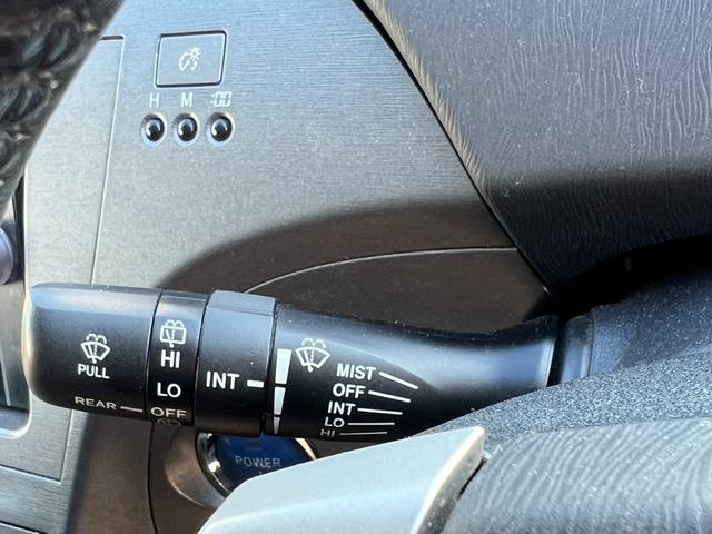 プリウス S 後期型/車検:令和9年12月/ナビ/バックカメラ/ETC/Bluetooth/ドライブレコーダー/オートエアコン/電動格納サイドミラー/ハイブリッドカー/エコカー(12枚目)