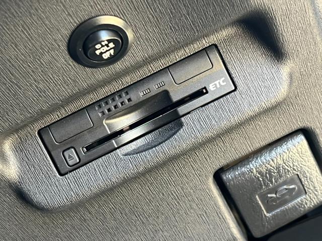 プリウス S 後期型/車検:令和9年12月/ナビ/バックカメラ/ETC/Bluetooth/ドライブレコーダー/オートエアコン/電動格納サイドミラー/ハイブリッドカー/エコカー(31枚目)