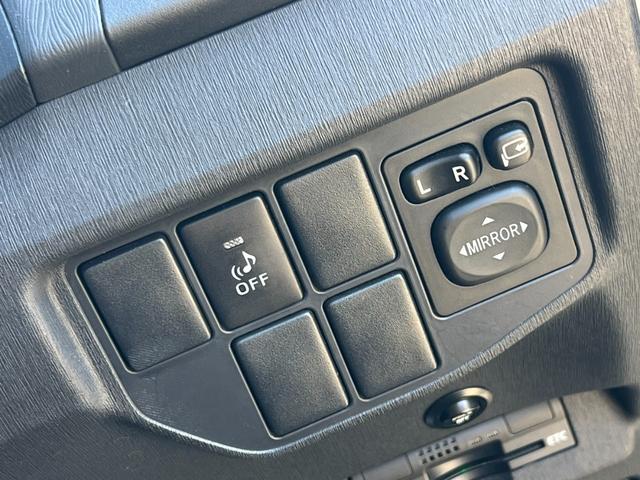 プリウス S 後期型/車検:令和9年12月/ナビ/バックカメラ/ETC/Bluetooth/ドライブレコーダー/オートエアコン/電動格納サイドミラー/ハイブリッドカー/エコカー(32枚目)
