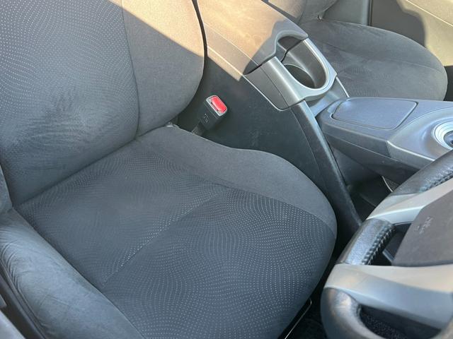プリウス S 後期型/車検:令和9年12月/ナビ/バックカメラ/ETC/Bluetooth/ドライブレコーダー/オートエアコン/電動格納サイドミラー/ハイブリッドカー/エコカー(37枚目)