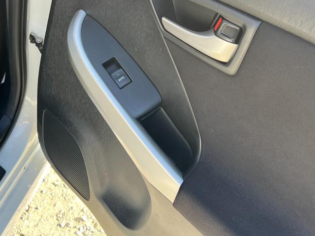 プリウス S 後期型/車検:令和9年12月/ナビ/バックカメラ/ETC/Bluetooth/ドライブレコーダー/オートエアコン/電動格納サイドミラー/ハイブリッドカー/エコカー(56枚目)