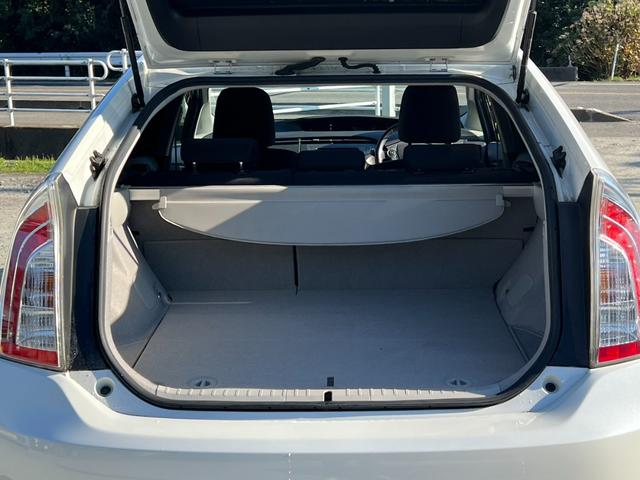 プリウス S 後期型/車検:令和9年12月/ナビ/バックカメラ/ETC/Bluetooth/ドライブレコーダー/オートエアコン/電動格納サイドミラー/ハイブリッドカー/エコカー(63枚目)