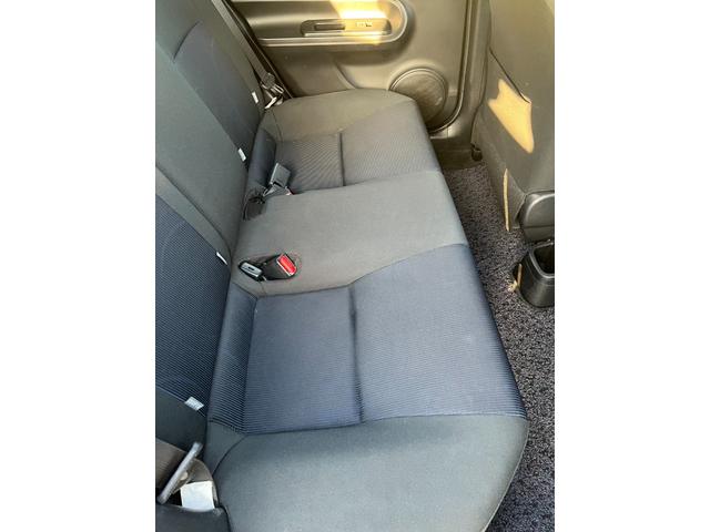 アクア S 中期型/禁煙車/衝突軽減ブレーキ/レーンアシスト/フルセグTV/Bカメラ/オートハイビーム/スマートキー/ETC/タイヤ4本新品/(11枚目)