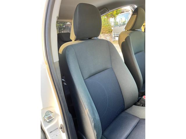 アクア S 中期型/禁煙車/衝突軽減ブレーキ/レーンアシスト/フルセグTV/Bカメラ/オートハイビーム/スマートキー/ETC/タイヤ4本新品/(12枚目)