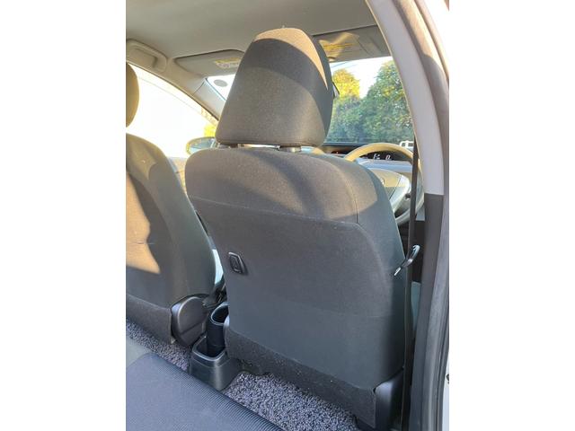 アクア S 中期型/禁煙車/衝突軽減ブレーキ/レーンアシスト/フルセグTV/Bカメラ/オートハイビーム/スマートキー/ETC/タイヤ4本新品/(15枚目)