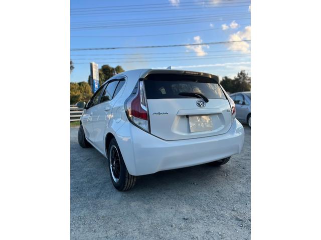 アクア S 中期型/禁煙車/衝突軽減ブレーキ/レーンアシスト/フルセグTV/Bカメラ/オートハイビーム/スマートキー/ETC/タイヤ4本新品/(18枚目)